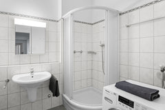 EXQUIS Design Urban White I Old City I Fair & Art Basel I Balcony