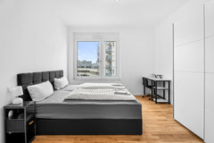 Artistic 2BR Apartment ALESSI I Mercedes & US Army I Family-friendly