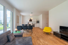 Design 3BR Apartment KNOLL I Terrace I Mercedes & US Army