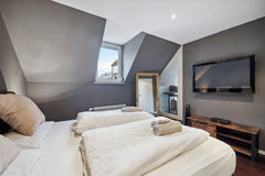 Industrial Design 2.5BR Maisonette JACOBSEN | Center | AirCon | Mercedes & US Army | Stuttgart