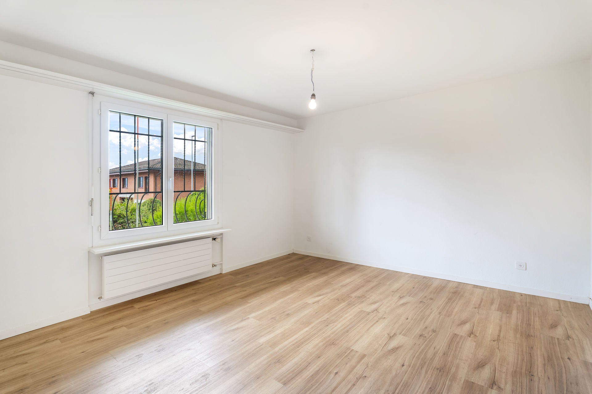 Stylische 4-Zimmer Wohnung mit Seeblick auf Zürichsee I Vollmöbliert I Familie
