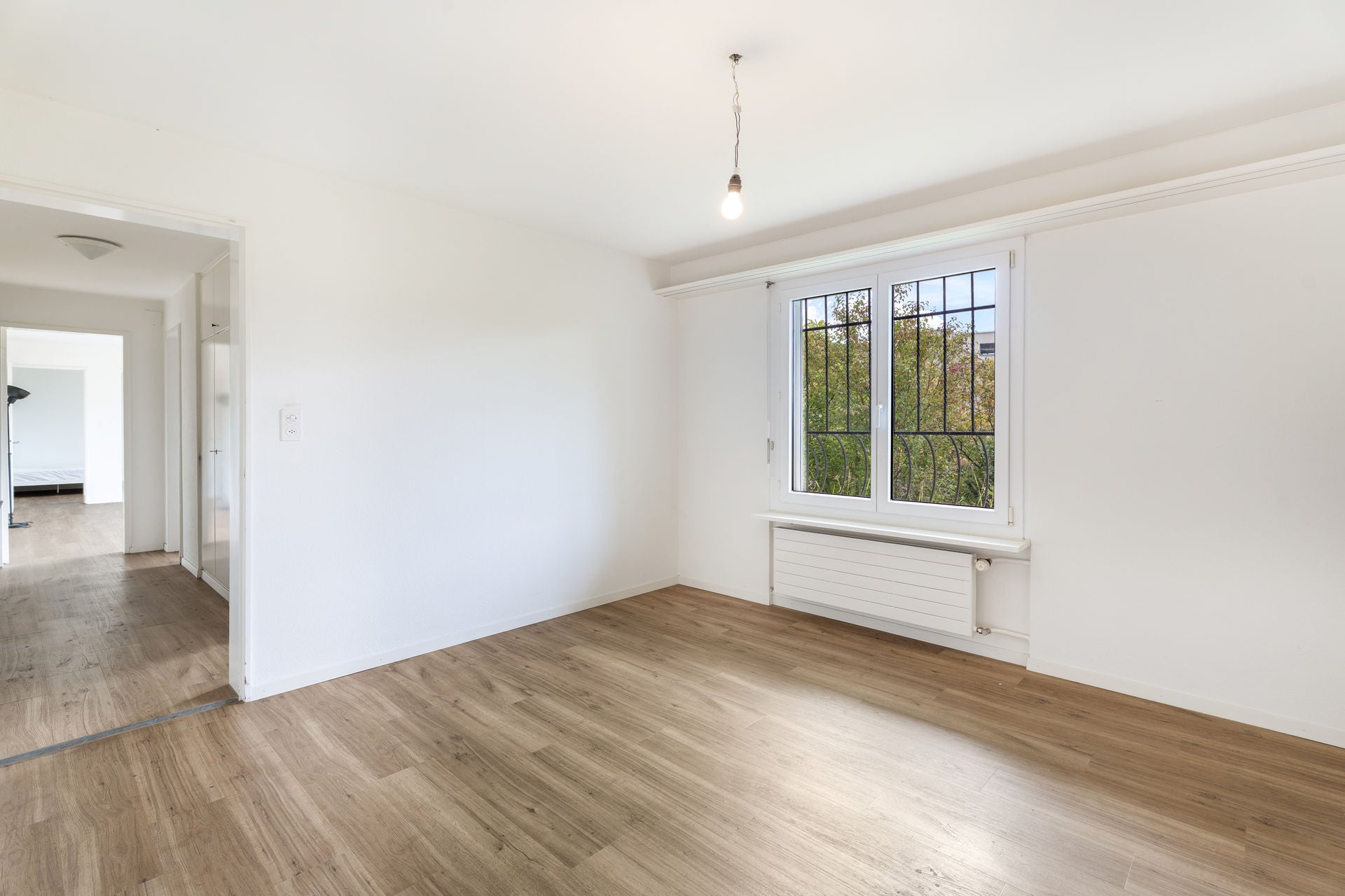 Stylische 4-Zimmer Wohnung mit Seeblick auf Zürichsee I Vollmöbliert I Familie