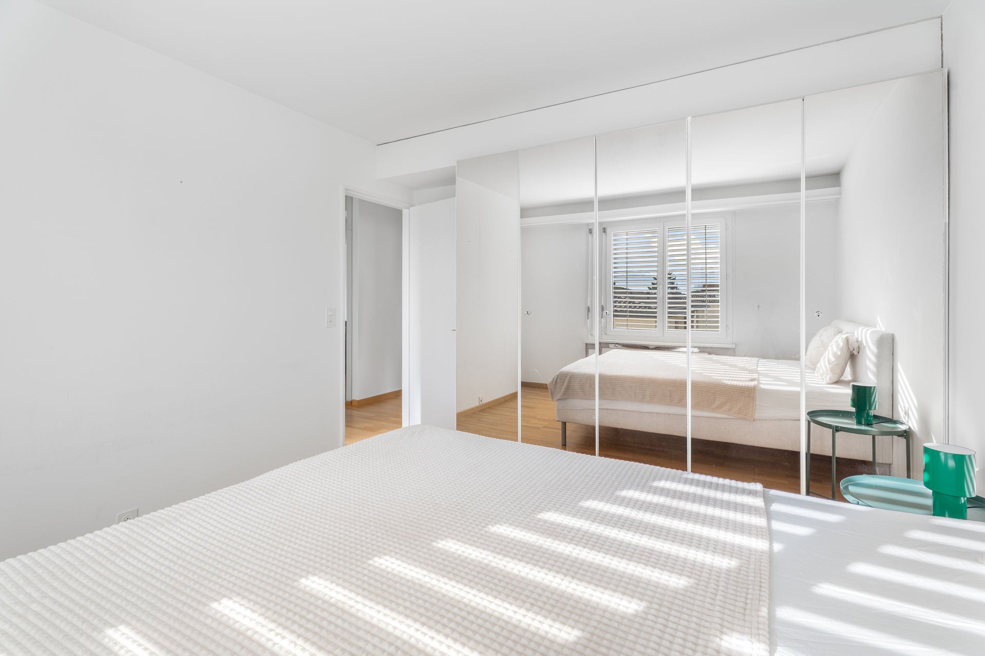 Stylische 3.5 Zimmer Wohnung mit Seeblick auf Zürichsee I Vollmöbliert I Familie