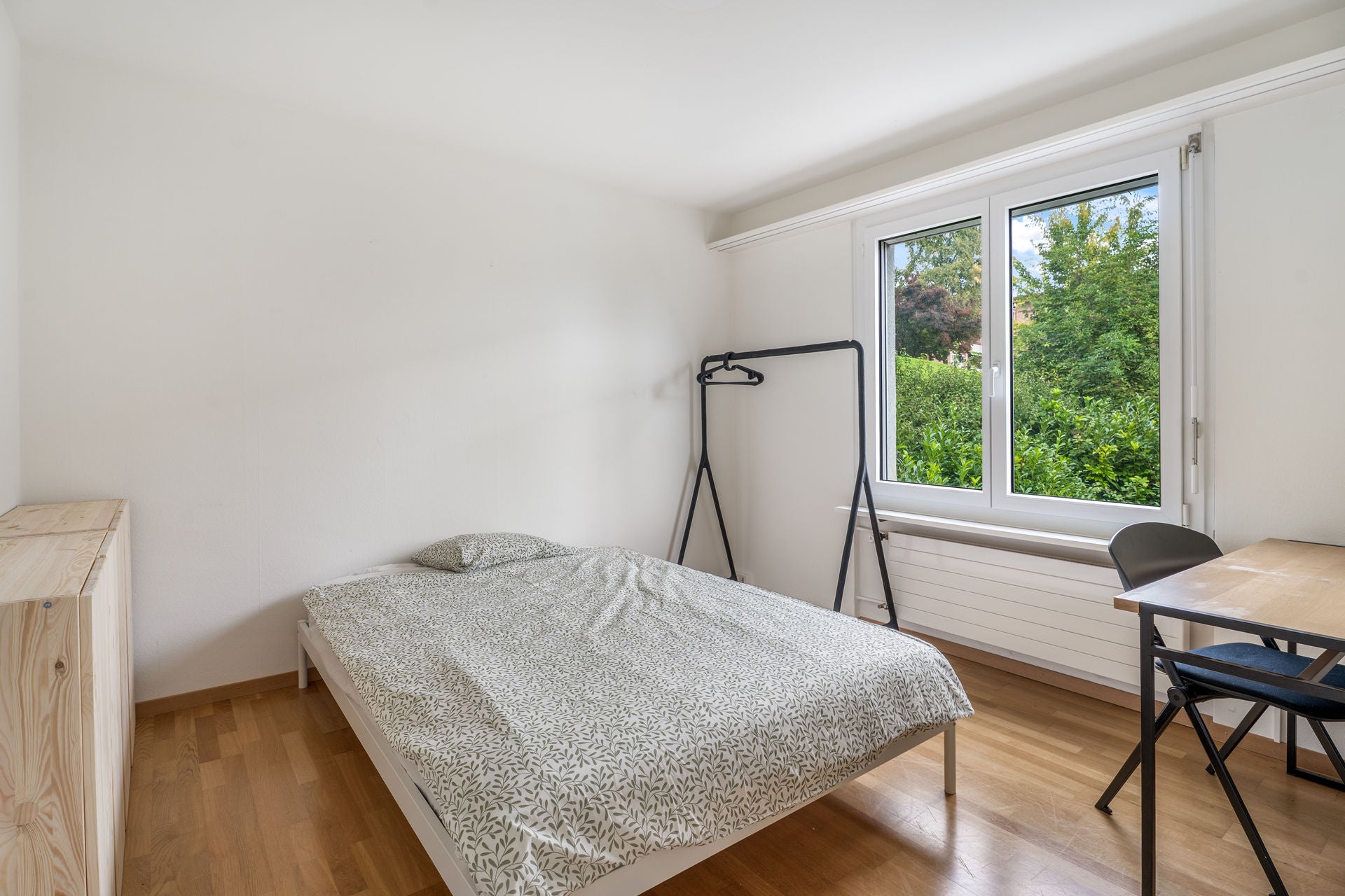 Stylische 4-Zimmer Wohnung mit Seeblick auf Zürichsee I Vollmöbliert I Familie