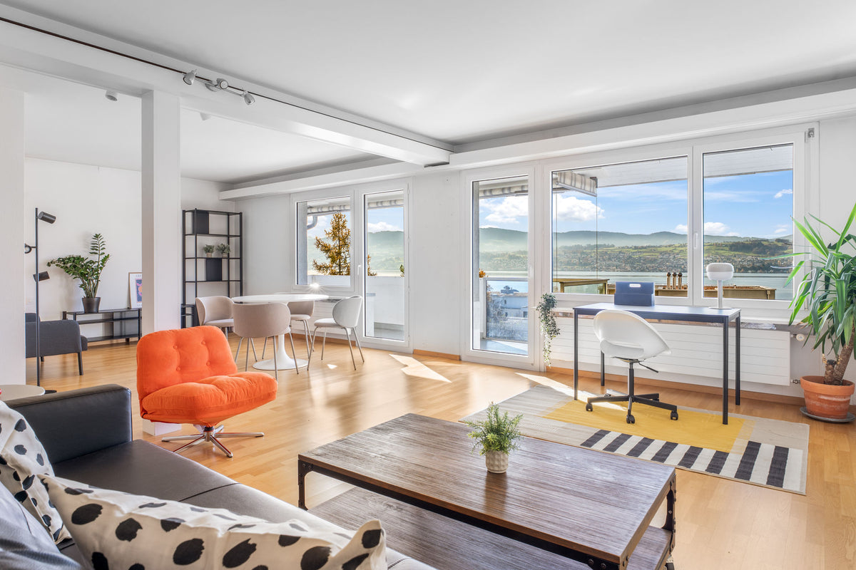 Stylische 3.5 Zimmer Wohnung mit Seeblick auf Zürichsee I Vollmöbliert I Familie