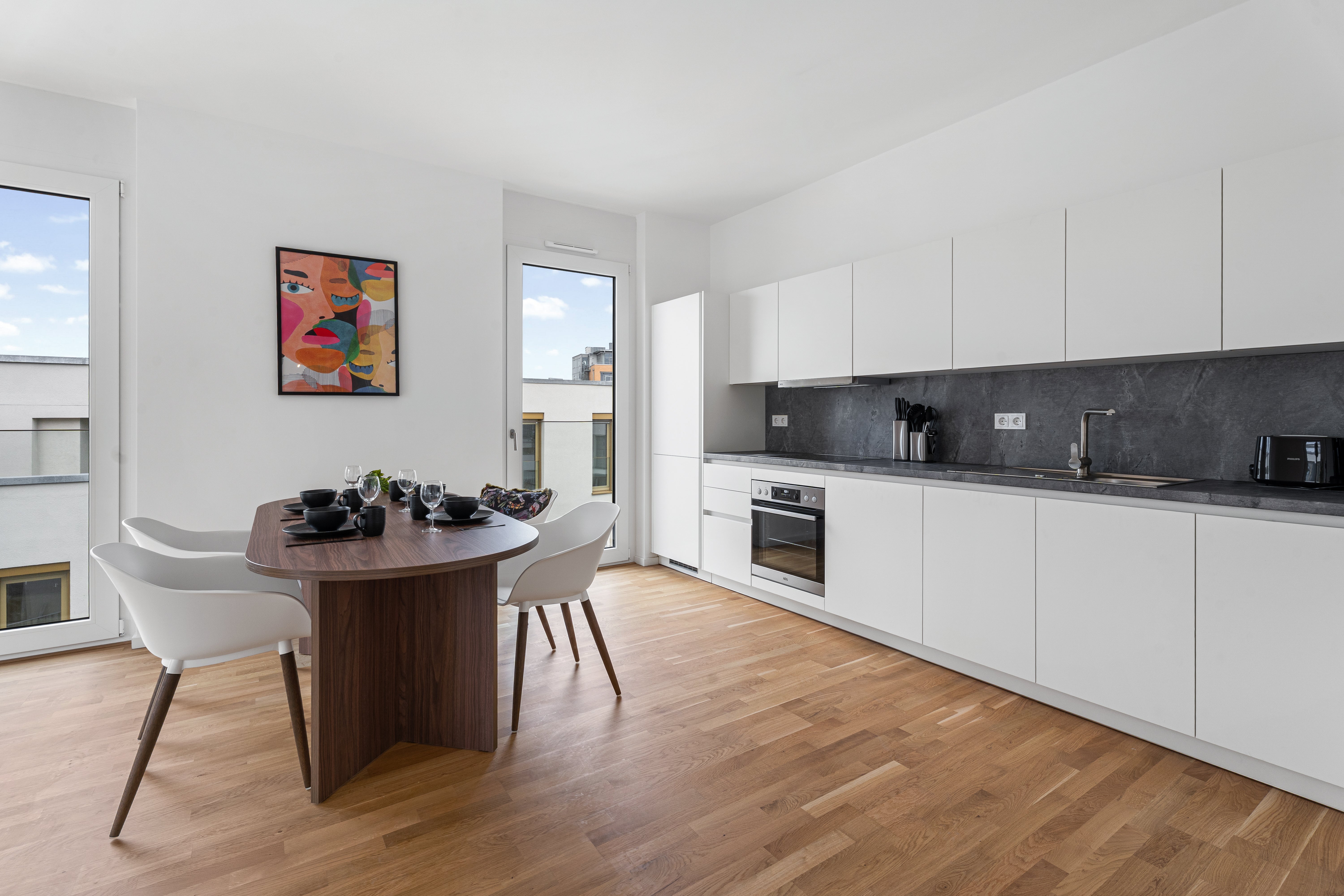 Fashionable 3BR Apartment ART DECÓ I Mercedes & US Army I Family-friendly