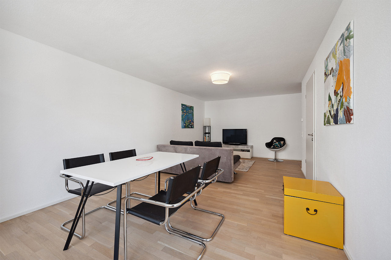 Design apartment "BAUHAUS" I Top location I Balcony I Home office I Family-friendly