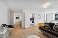 Design apartment "BAUHAUS" I Top location I Balcony I Home office I Family-friendly